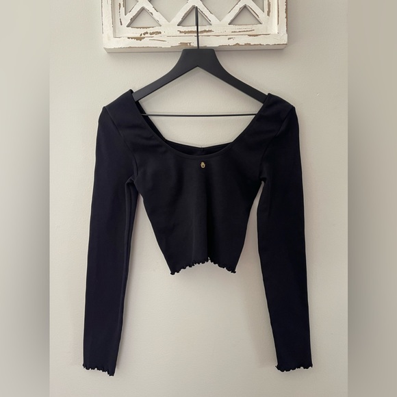 Spiritual Gangster Seamless Sweetheart Long Sleeve Cropped Top In Black Size M/L - Picture 6 of 14